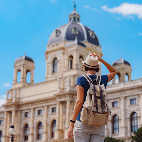 Voyageuse en city-trip