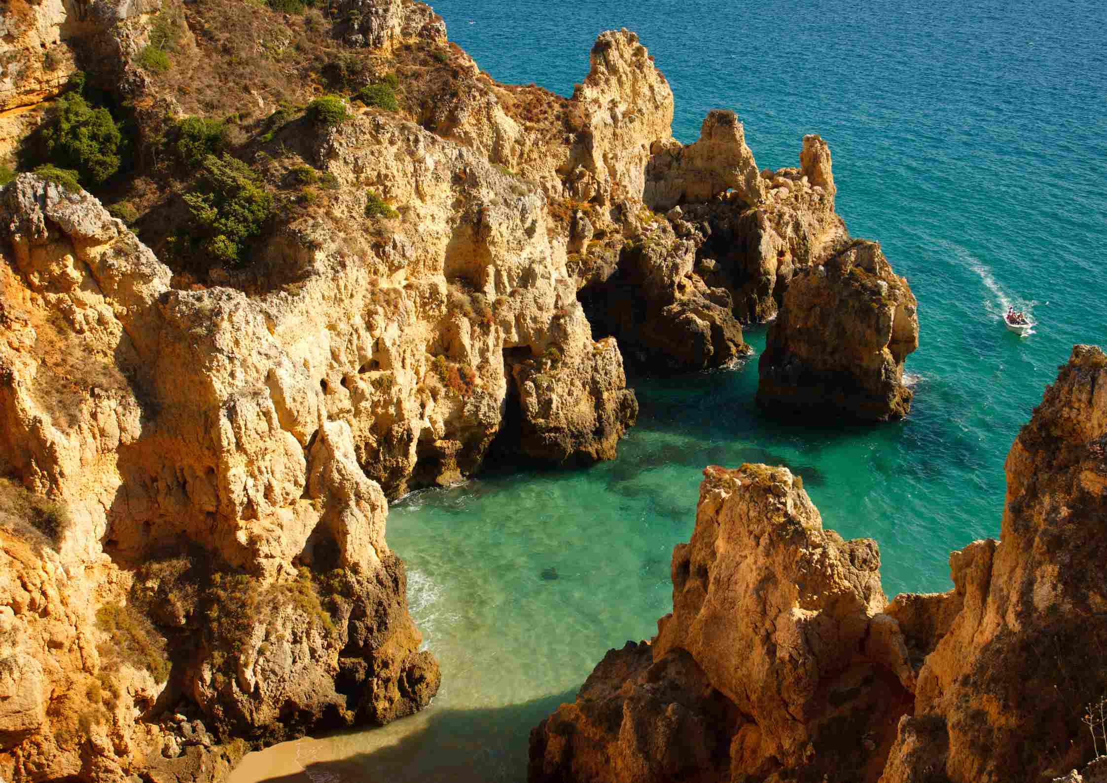 Algarve-lagos-faro-falaises-portugal