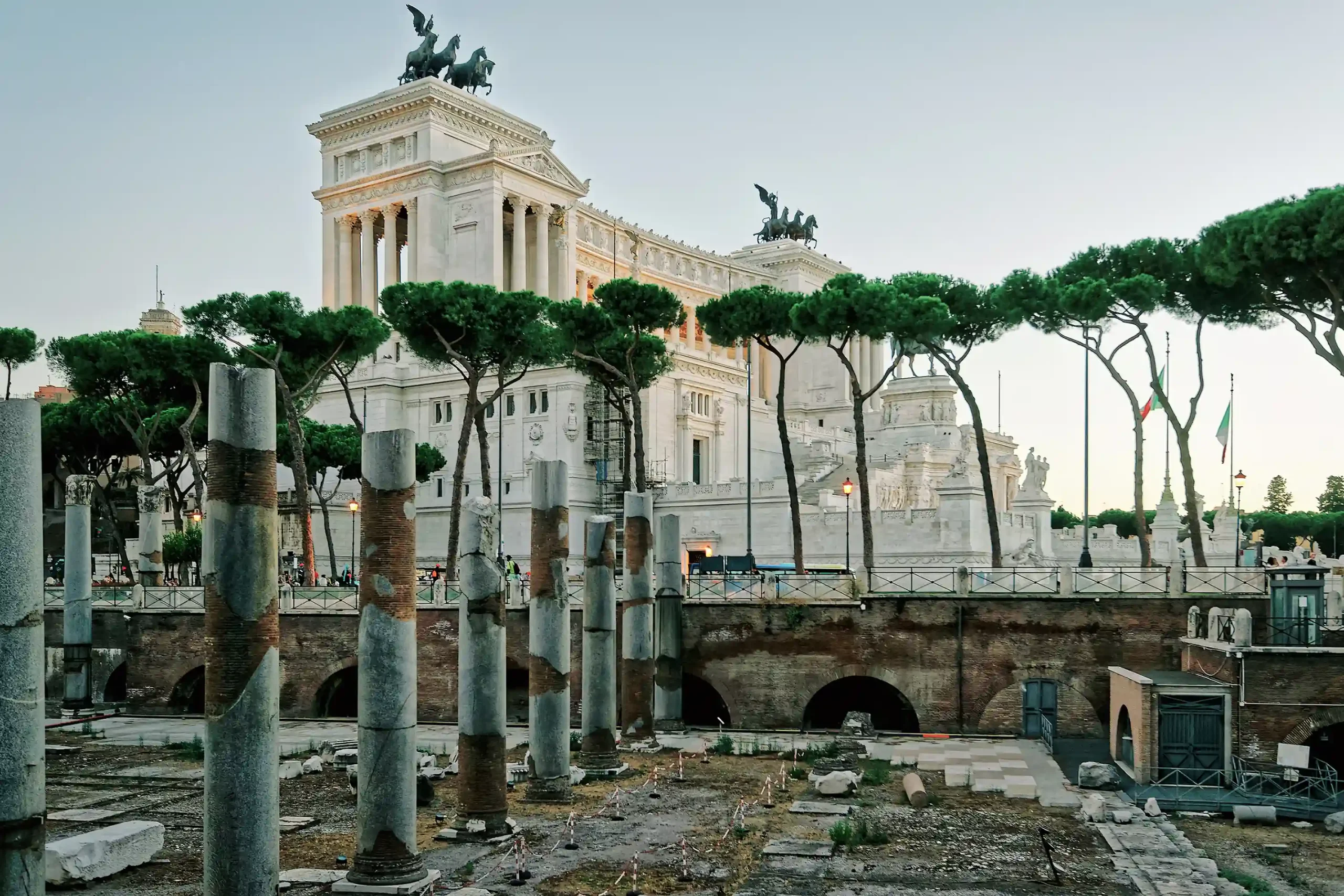 colonnes-forum-romain-Rome-Italie-en fin de soirée (1)