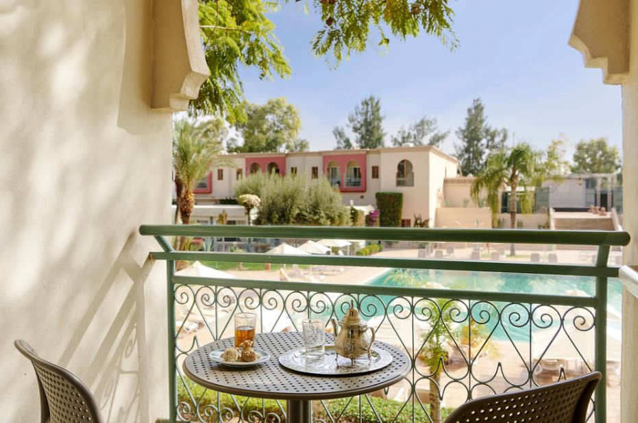 iberostar-waves-club-palmeraie-balcon-thé-marocain