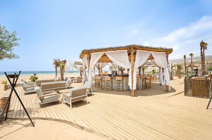 radisson-blu-resort-taghazout-bar-plage