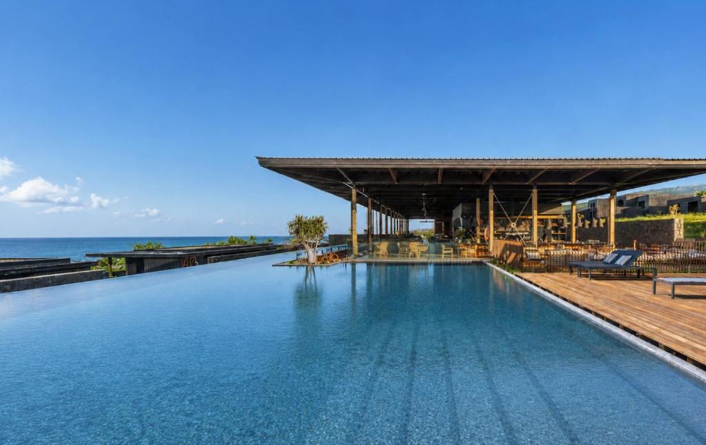 piscine-bar-wood-hotel