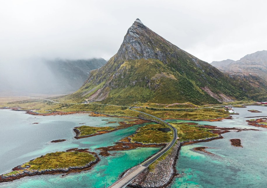 ponts de Fredvang-iles-lofoten-norvege-Volandstinden